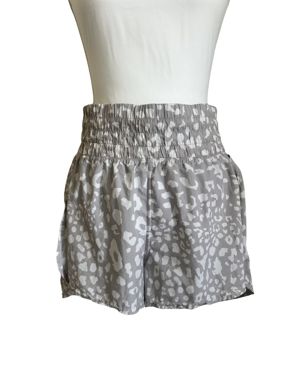 Revival Gray White Leopard Print Athletic Shorts Women's Medium Lightweight